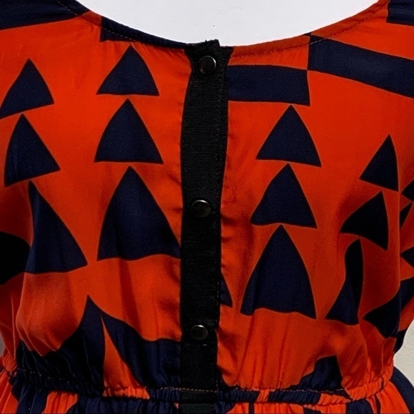 Anthropologie | Silence + Noise | Size XS | Red/Navy Sleeveless Geometric Dress - Picture 5 of 12